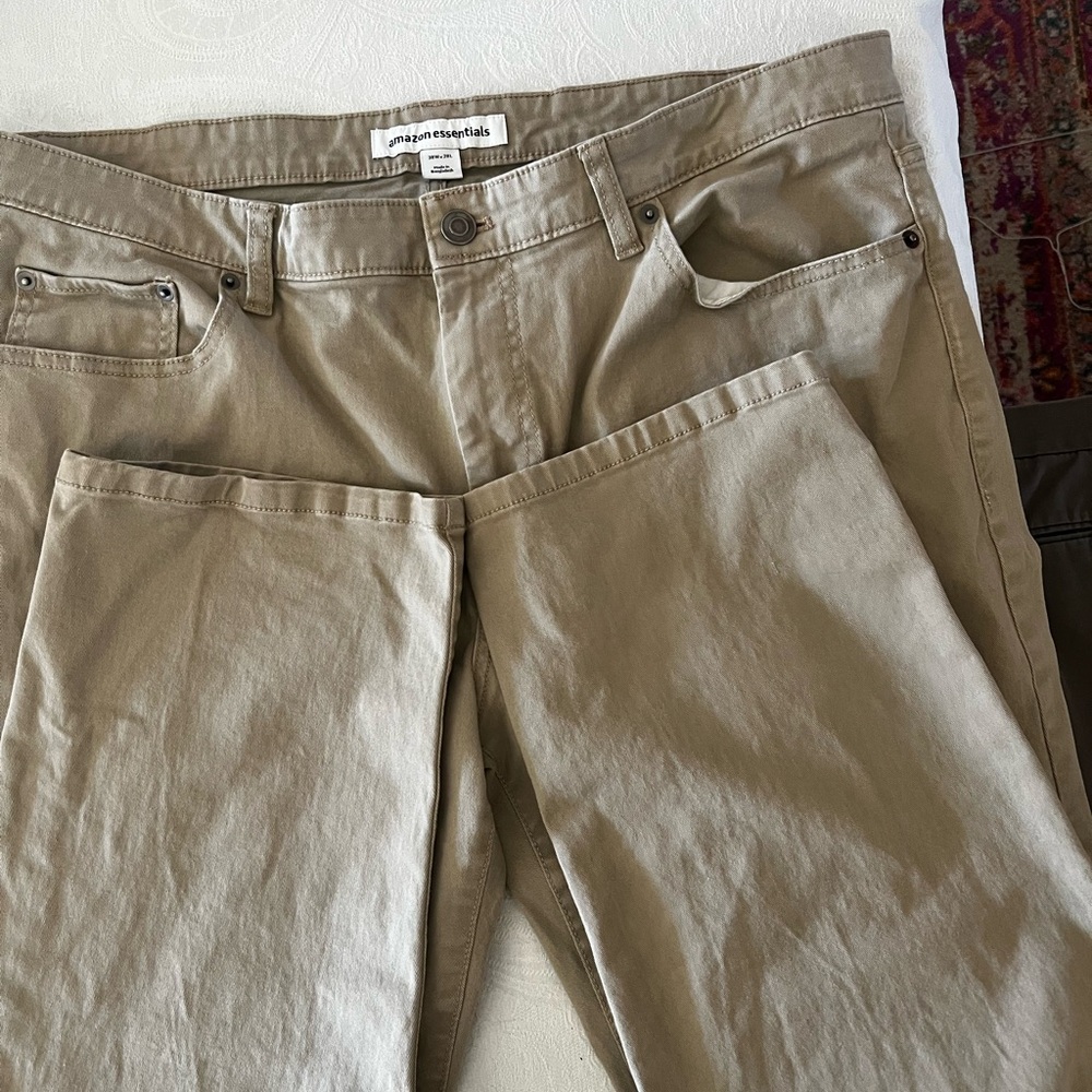 Amazon Essentials Khaki Pants 38x28